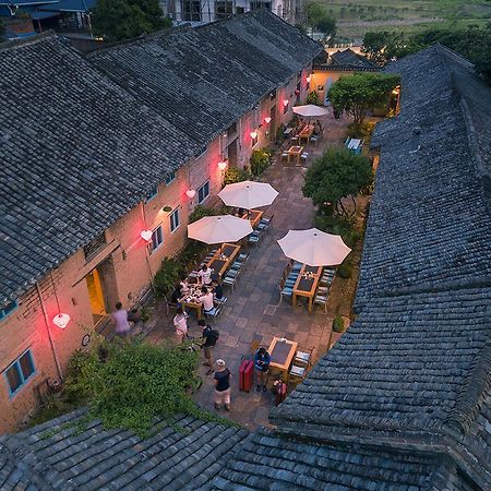 The Giggling Tree Hotell Yangshuo Exteriör bild