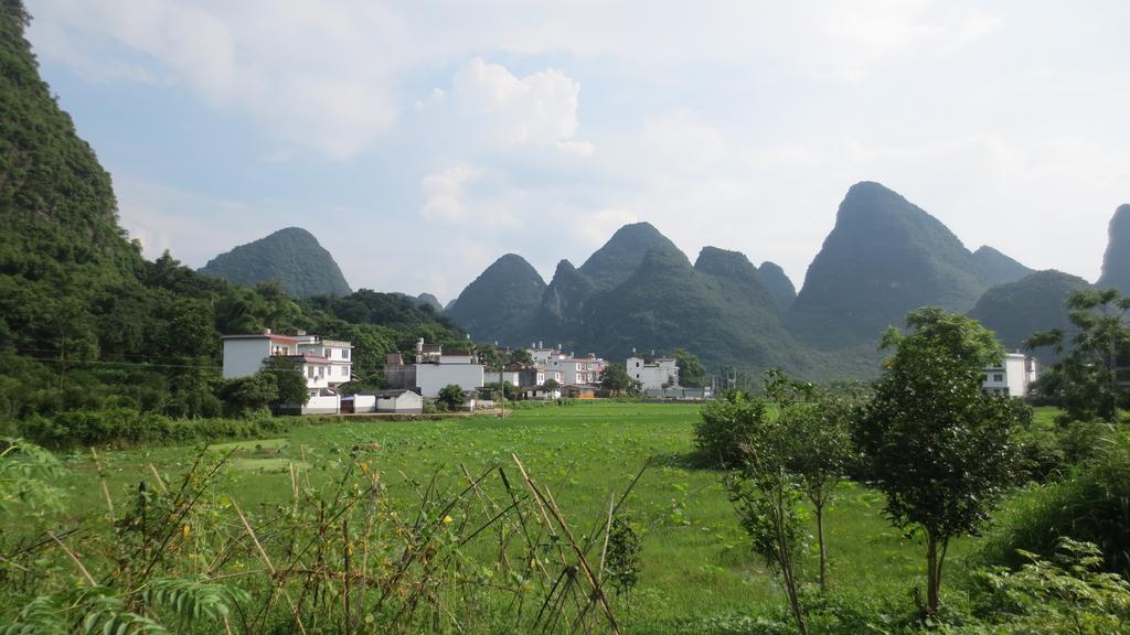 The Giggling Tree Hotell Yangshuo Exteriör bild