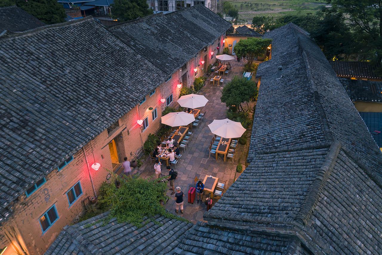 The Giggling Tree Hotell Yangshuo Exteriör bild